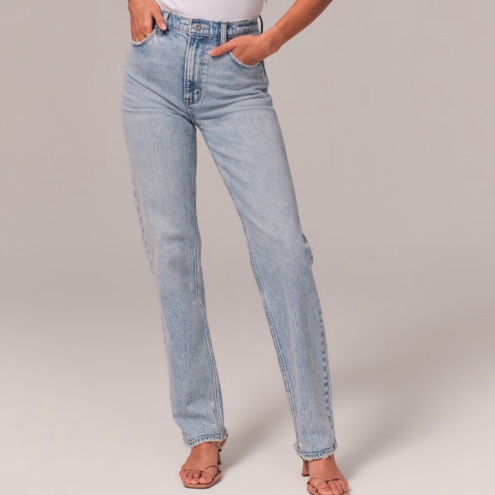 Abercrombie & Fitch 90s Straight 8